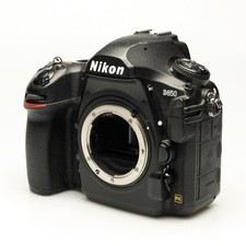 Boîtier Nikon D850 environ
